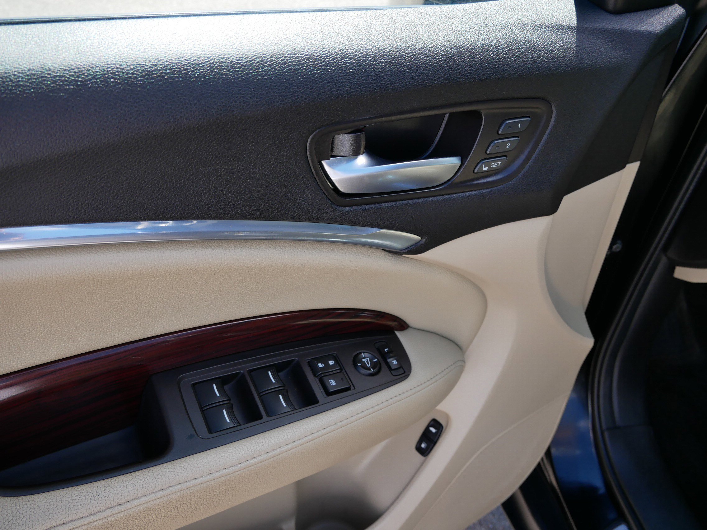 Used 2015 Acura MDX SH-AWD w/ Technology Package image 21