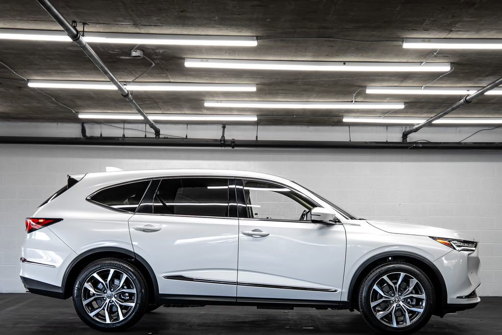 Used 2023 Acura MDX FWD w/ Technology Package image 6