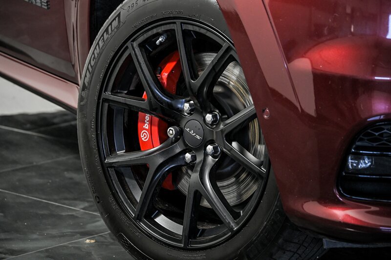 Used 2019 Jeep Grand Cherokee SRT AWD/4WD image 3