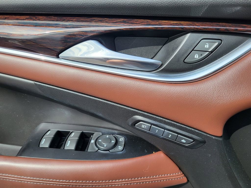 Used 2019 Buick LaCrosse Avenir w/ Driver Confidence Package II image 16