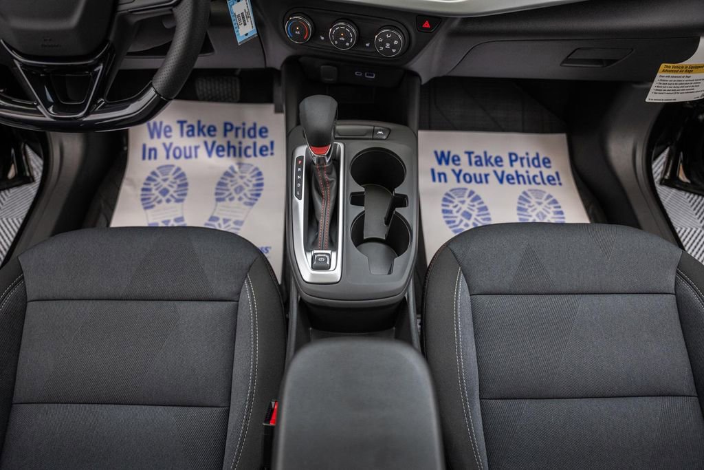 New 2026 Chevrolet Trax RS w/ Sunroof Package FWD image 26