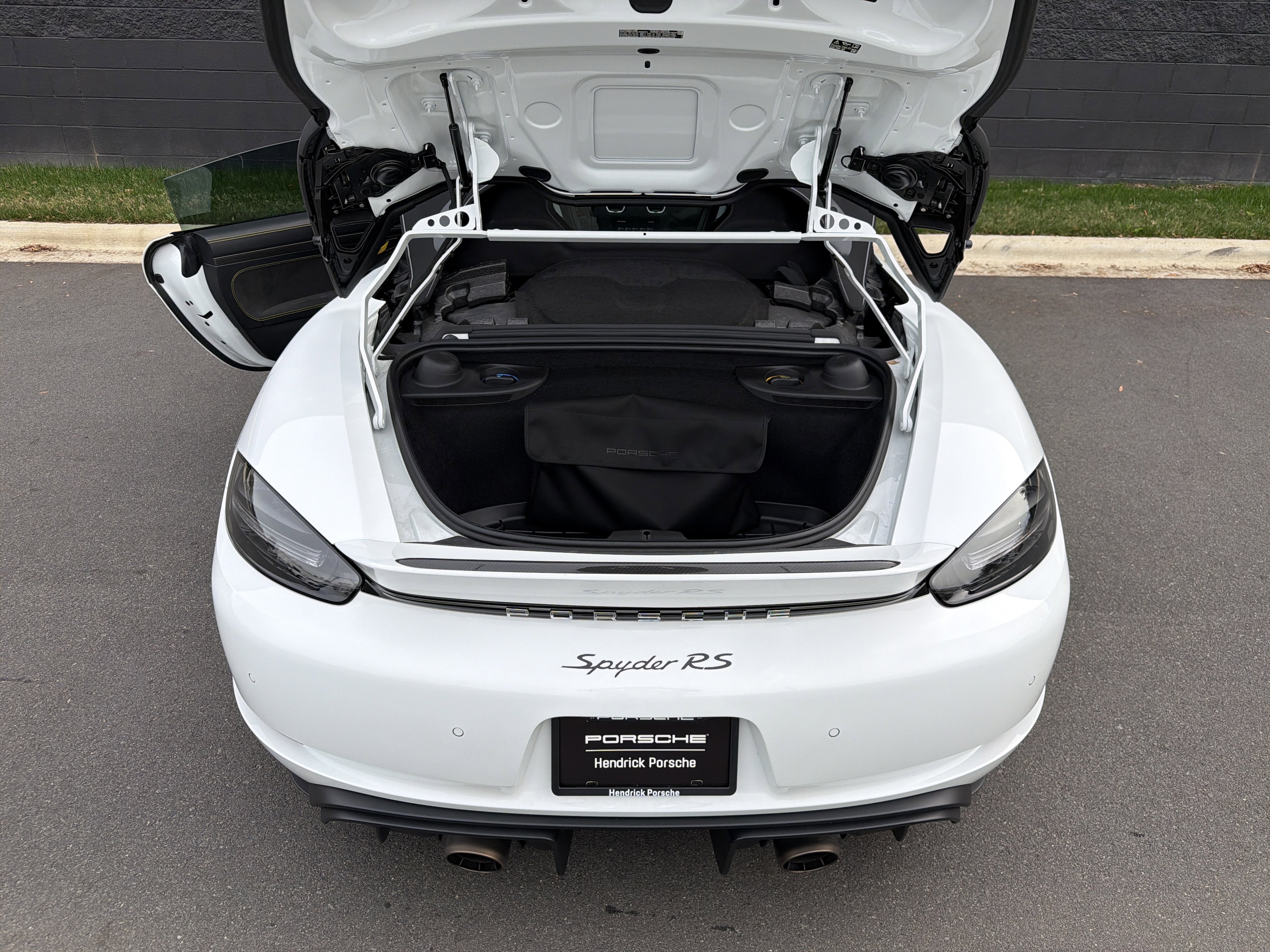 Certified 2025 Porsche 718 Boxster Spyder RS image 34