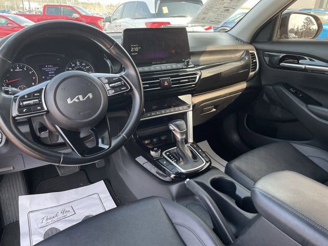 Used 2023 Kia Seltos EX image 19