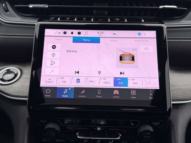 Used 2025 Jeep Grand Cherokee Limited w/ Trailer Tow Package AWD/4WD image 31
