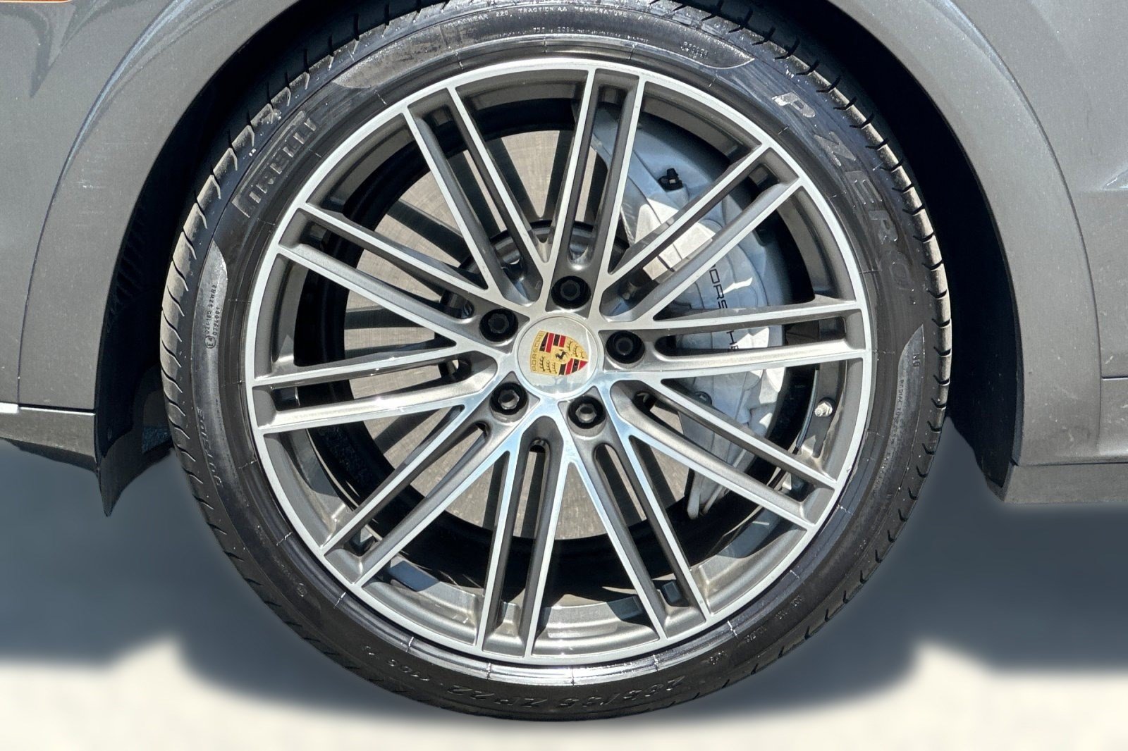 Used 2019 Porsche Cayenne Turbo AWD/4WD image 13