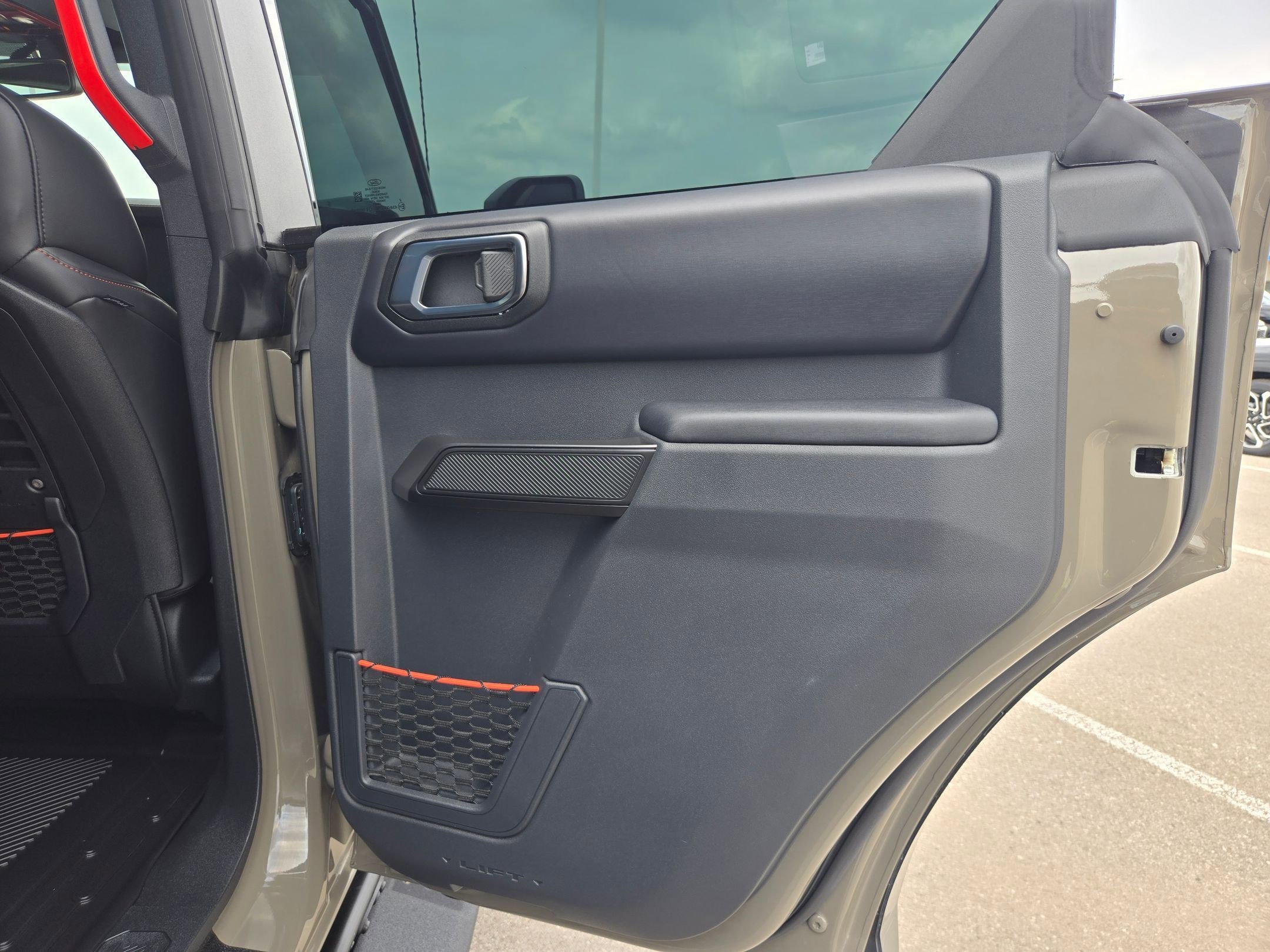 Used 2025 Ford Bronco Raptor w/ Interior Carbon Fiber Pack image 24