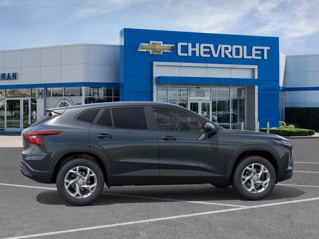 New 2026 Chevrolet Trax LS w/ LS Convenience Package FWD image 5