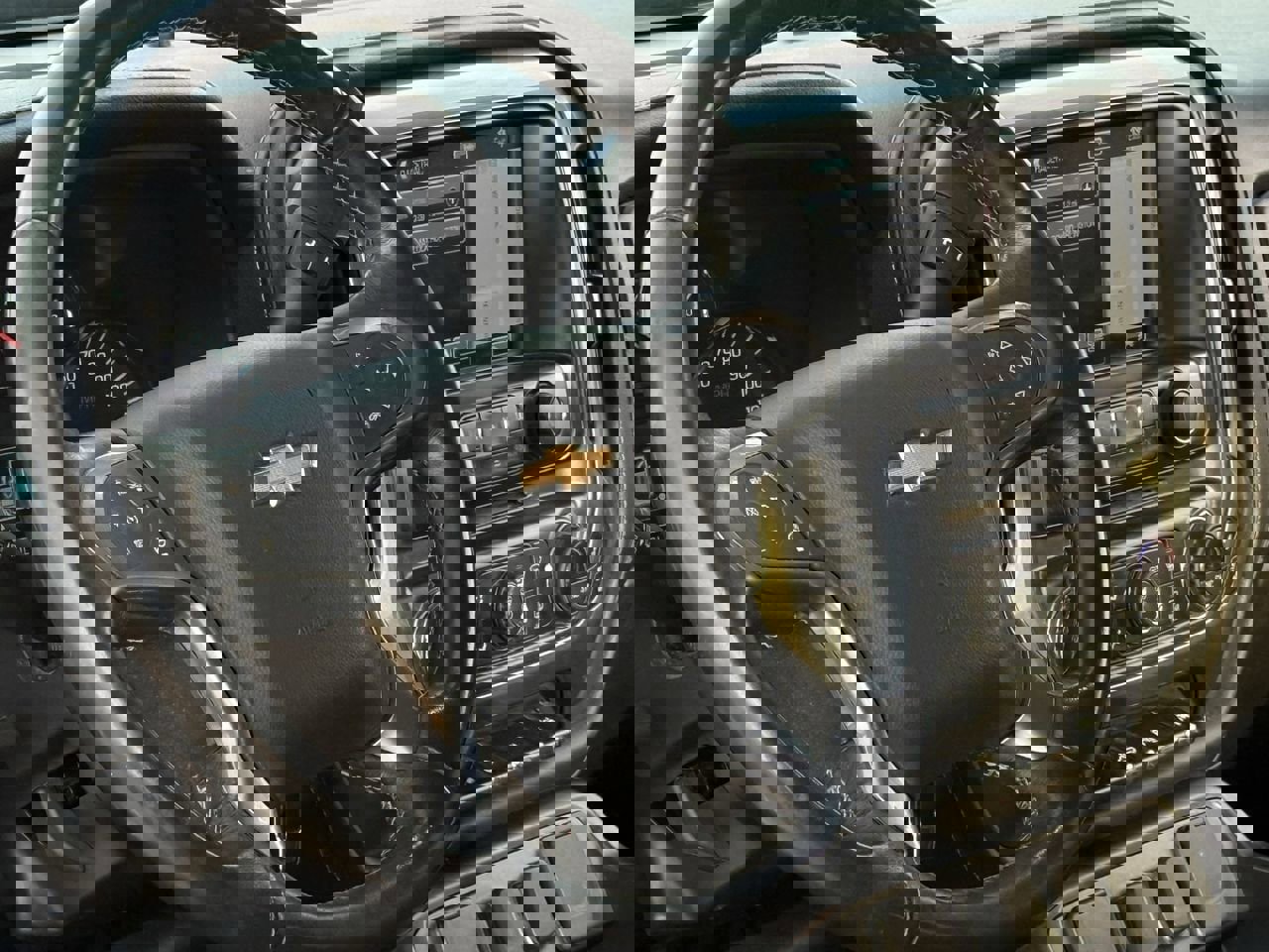 Used 2018 Chevrolet Silverado 1500 LTZ w/ Texas Edition image 13