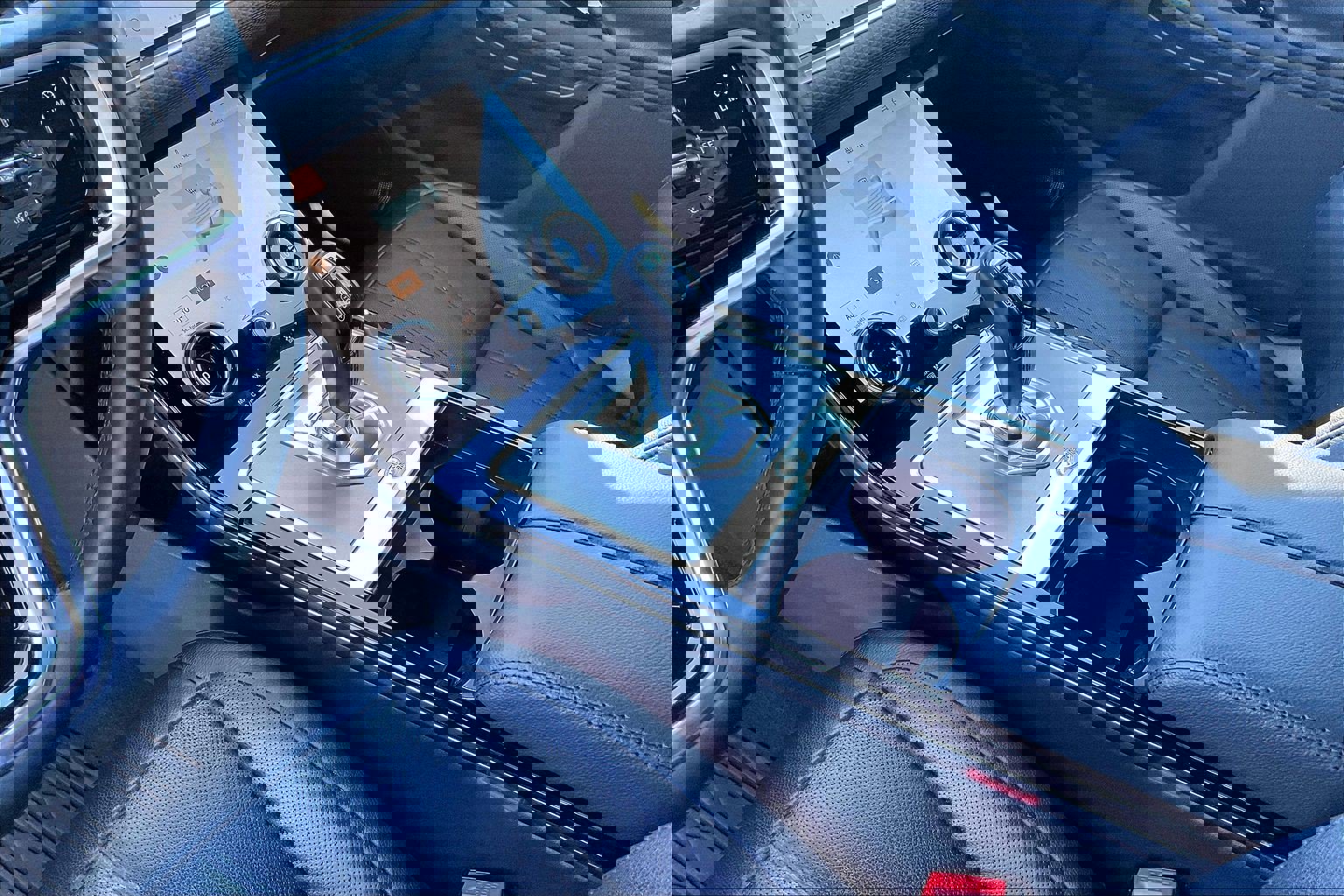 Used 2022 Land Rover Range Rover Evoque S image 16