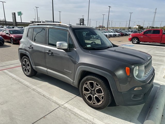 Used 2016 Jeep Renegade Limited image 4