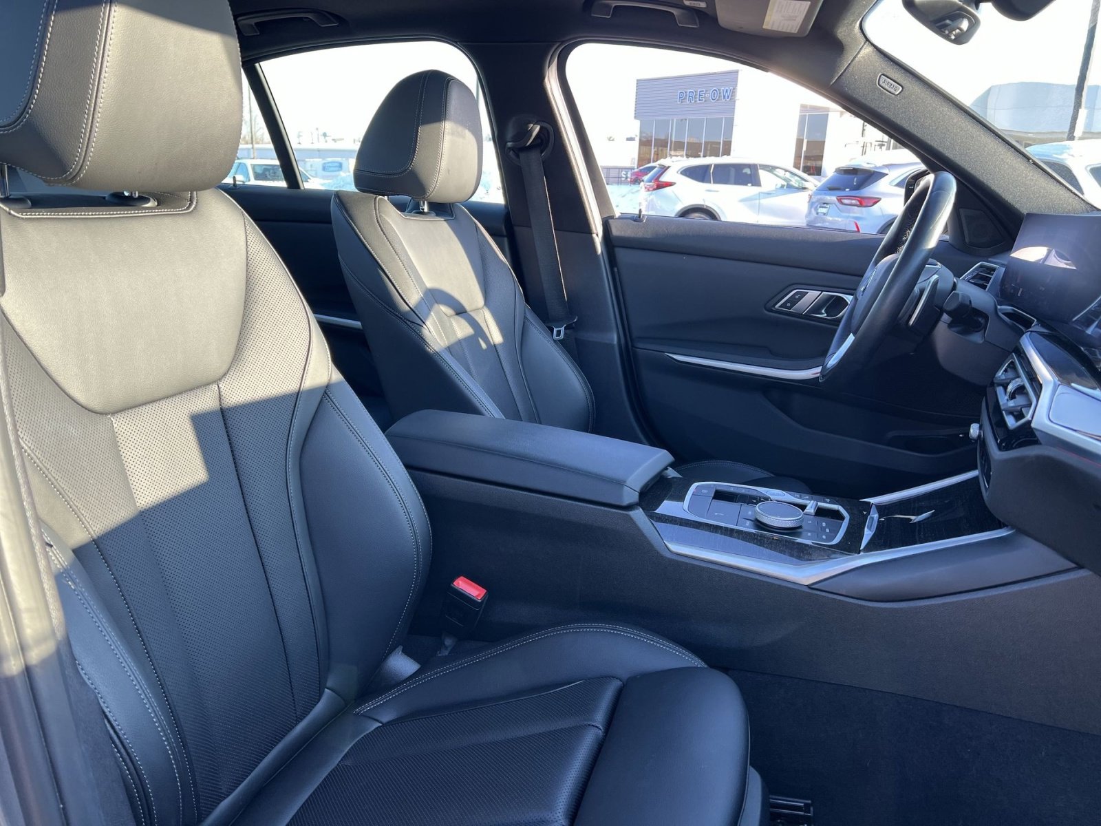 Used 2023 BMW 330e xDrive w/ Premium Package image 27