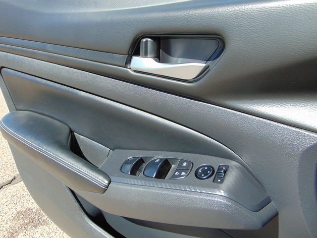Used 2025 Nissan Altima 2.5 SV FWD image 19
