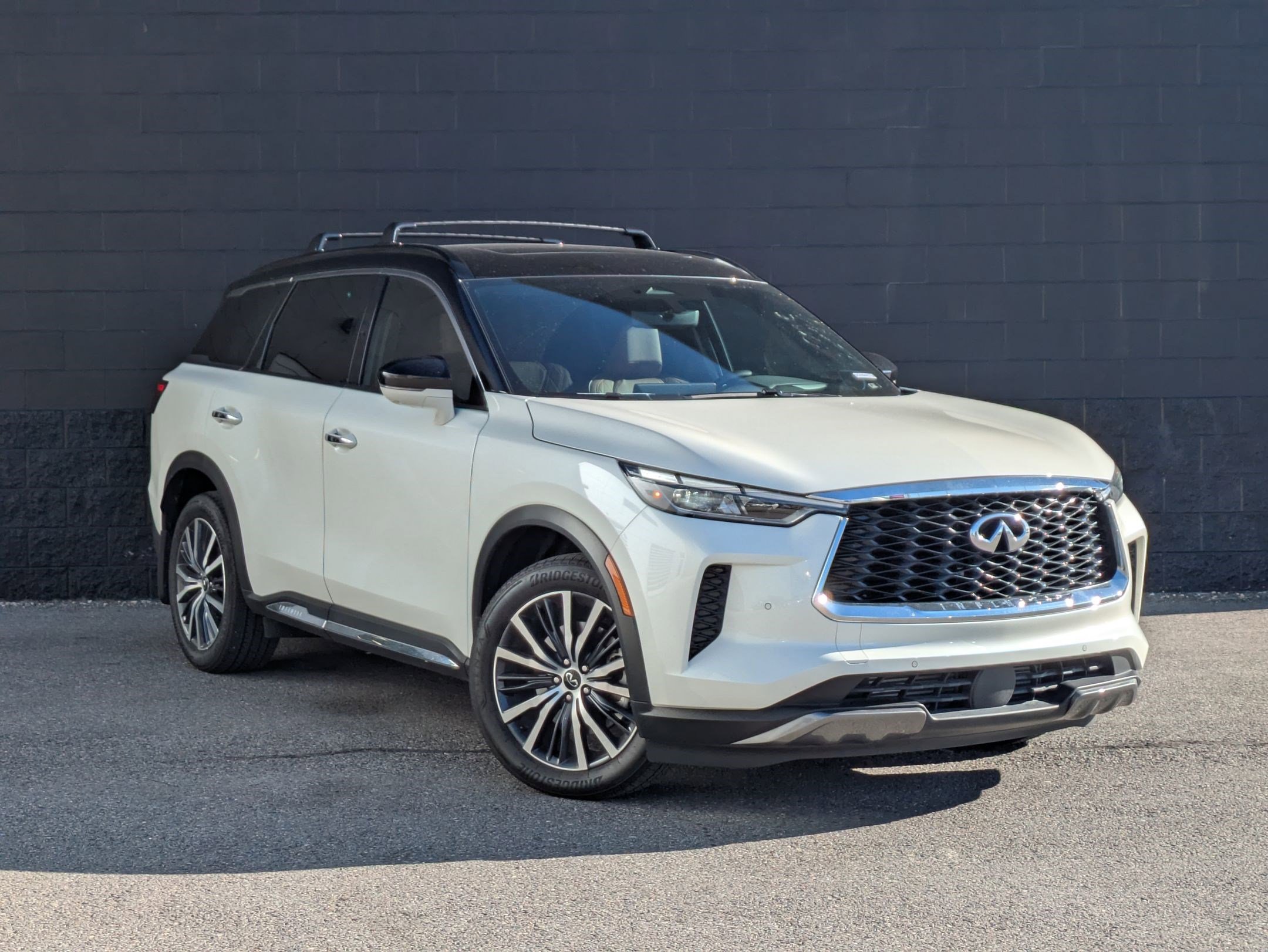 Used 2025 INFINITI QX60 Autograph w/ Cargo Package image 3