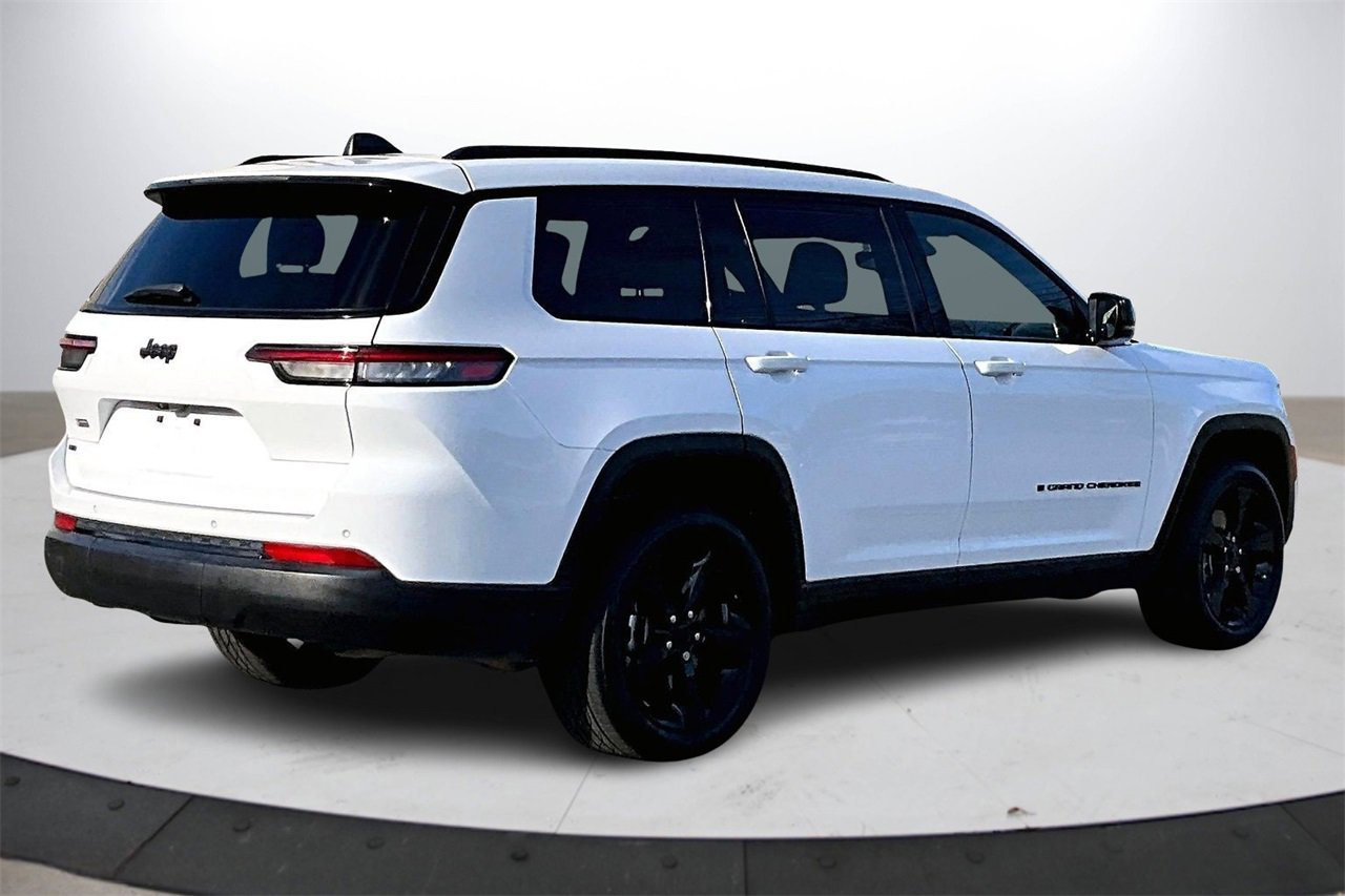 Certified 2022 Jeep Grand Cherokee L Laredo image 8