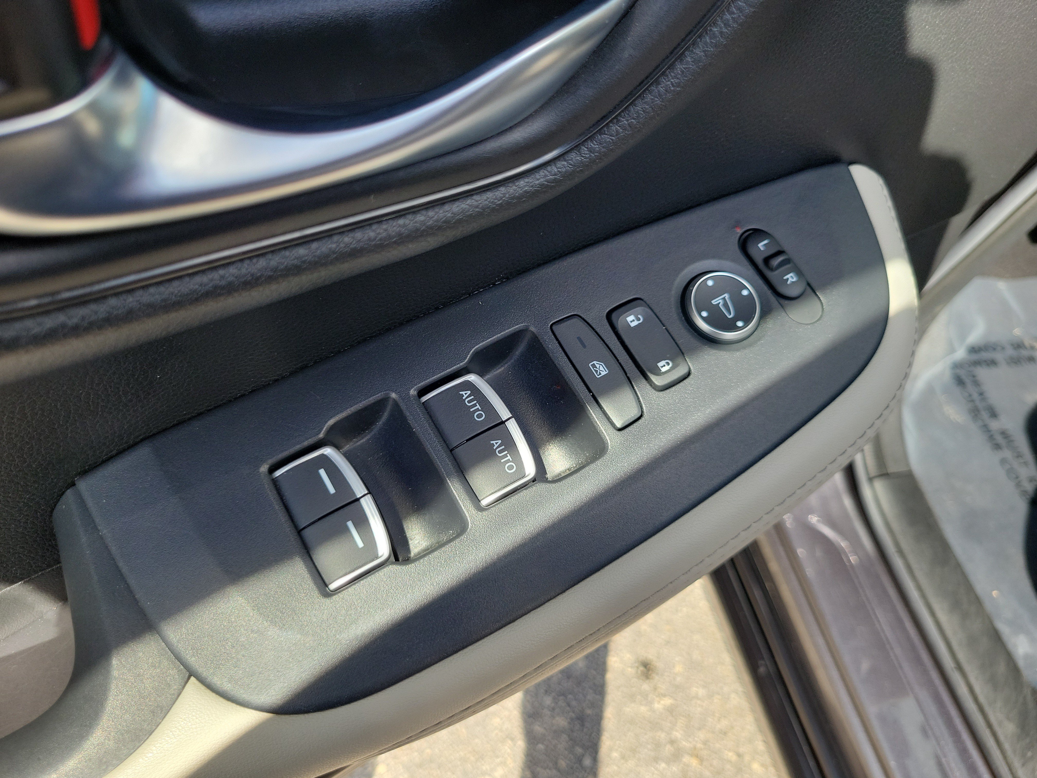 Used 2024 Honda HR-V EX-L image 25