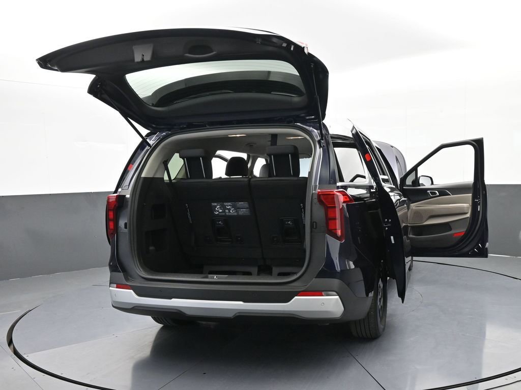 Used 2025 Kia Carnival image 78