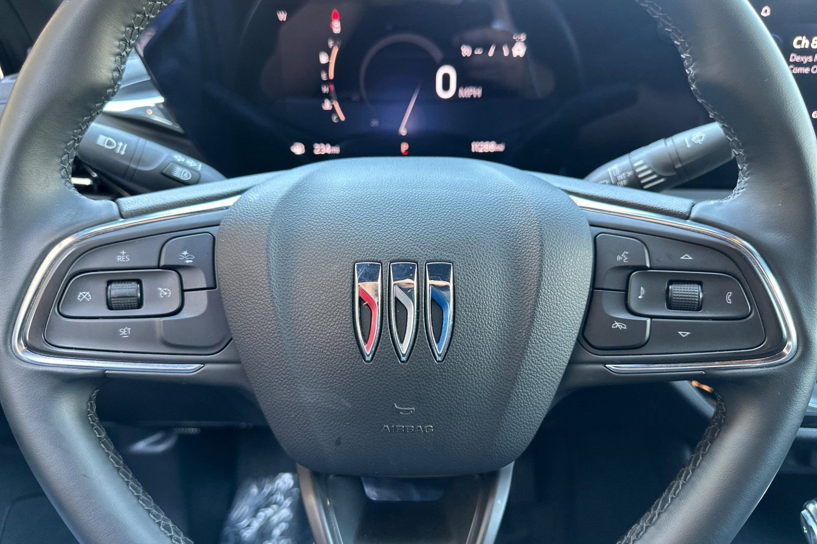 Certified 2025 Buick Envista Sport Touring image 23