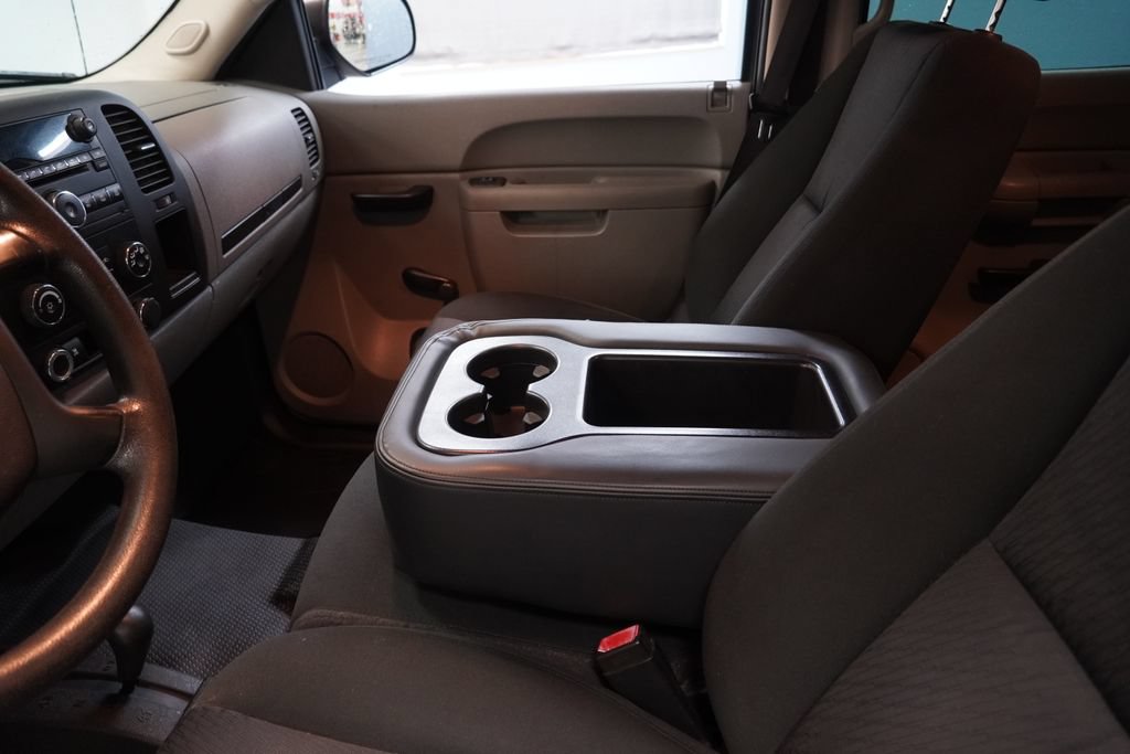 Used 2010 Chevrolet Silverado 1500 W/T AWD/4WD image 7