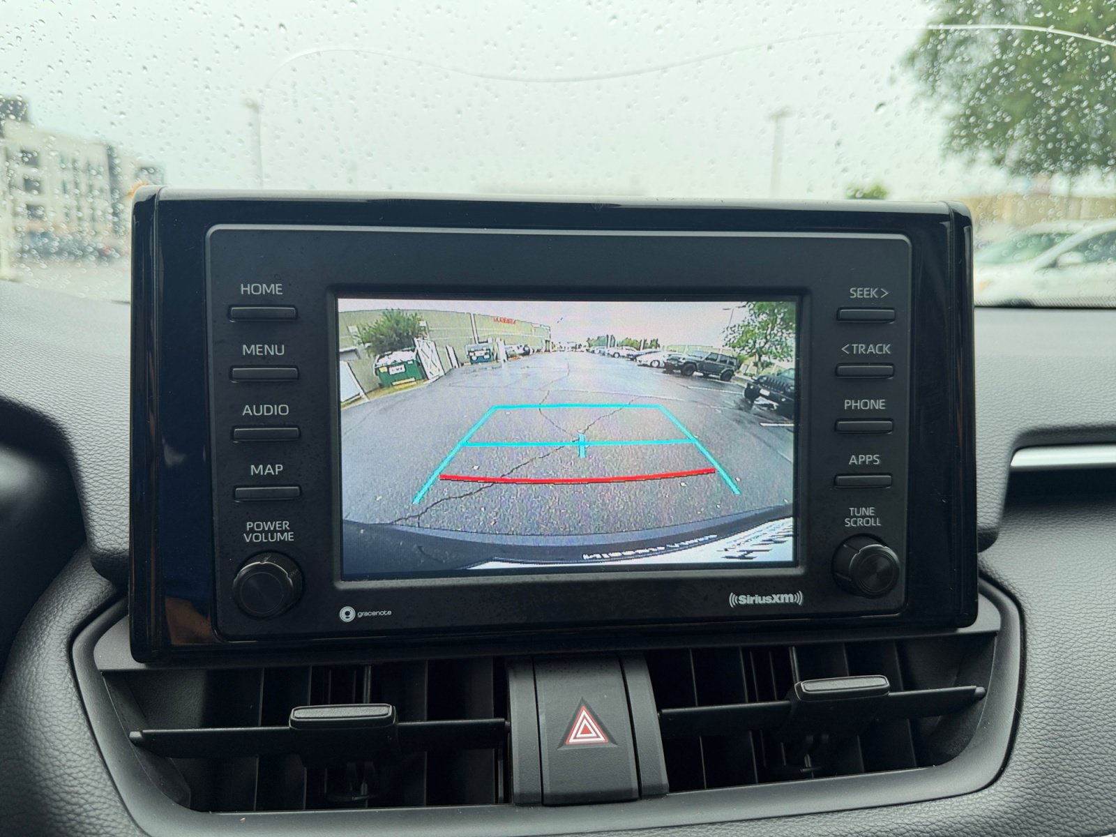 Used 2021 Toyota RAV4 LE AWD/4WD image 23