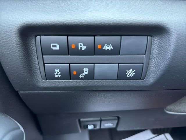 Certified 2025 Nissan Kicks Play S image 21