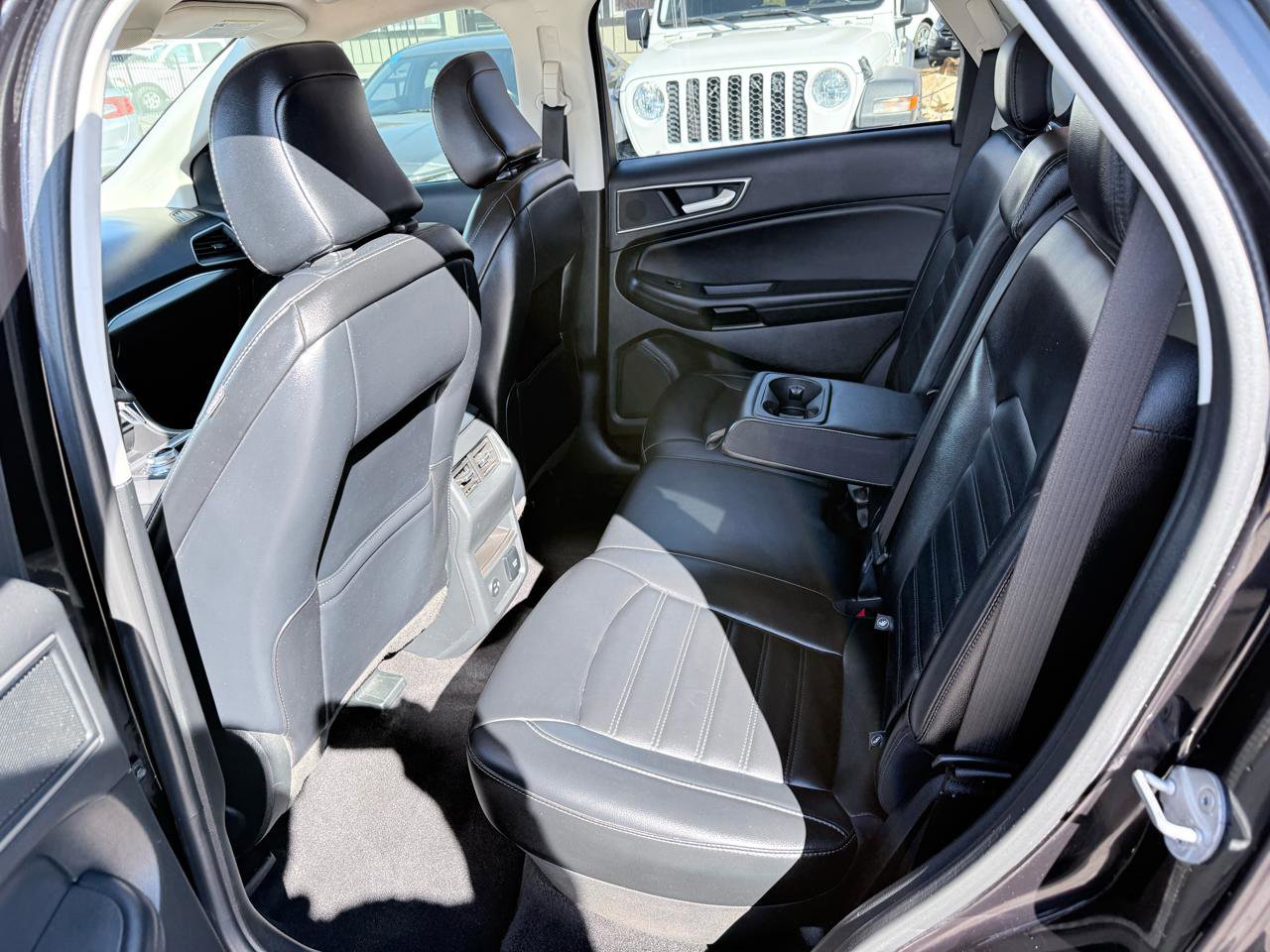 Used 2022 Ford Edge SEL w/ Convenience Package AWD/4WD image 10