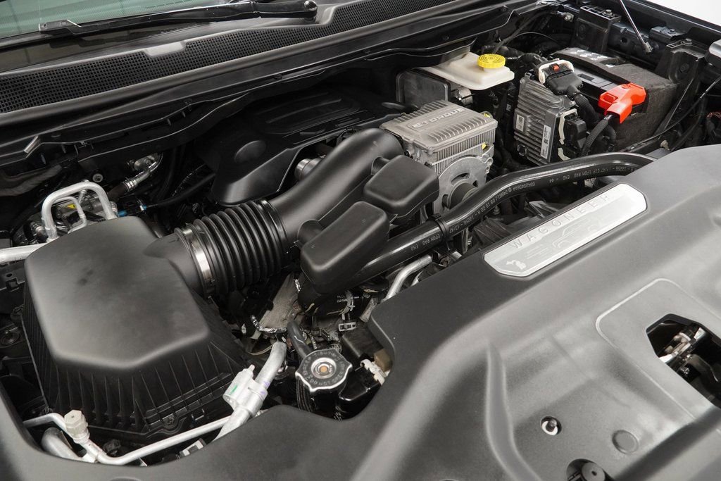 Certified 2022 Jeep Wagoneer Series III w/ Flexible Seating Group image 48