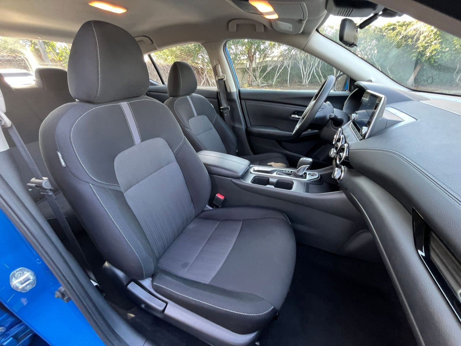 Used 2025 Nissan Sentra SV image 34