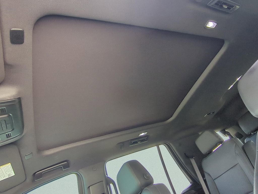 Used 2022 Chevrolet Tahoe LT w/ Luxury Package image 27