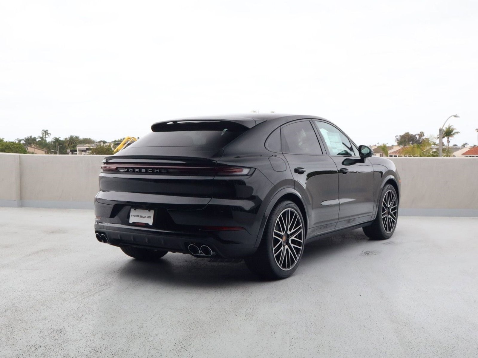 New 2026 Porsche Cayenne Coupe AWD/4WD image 9