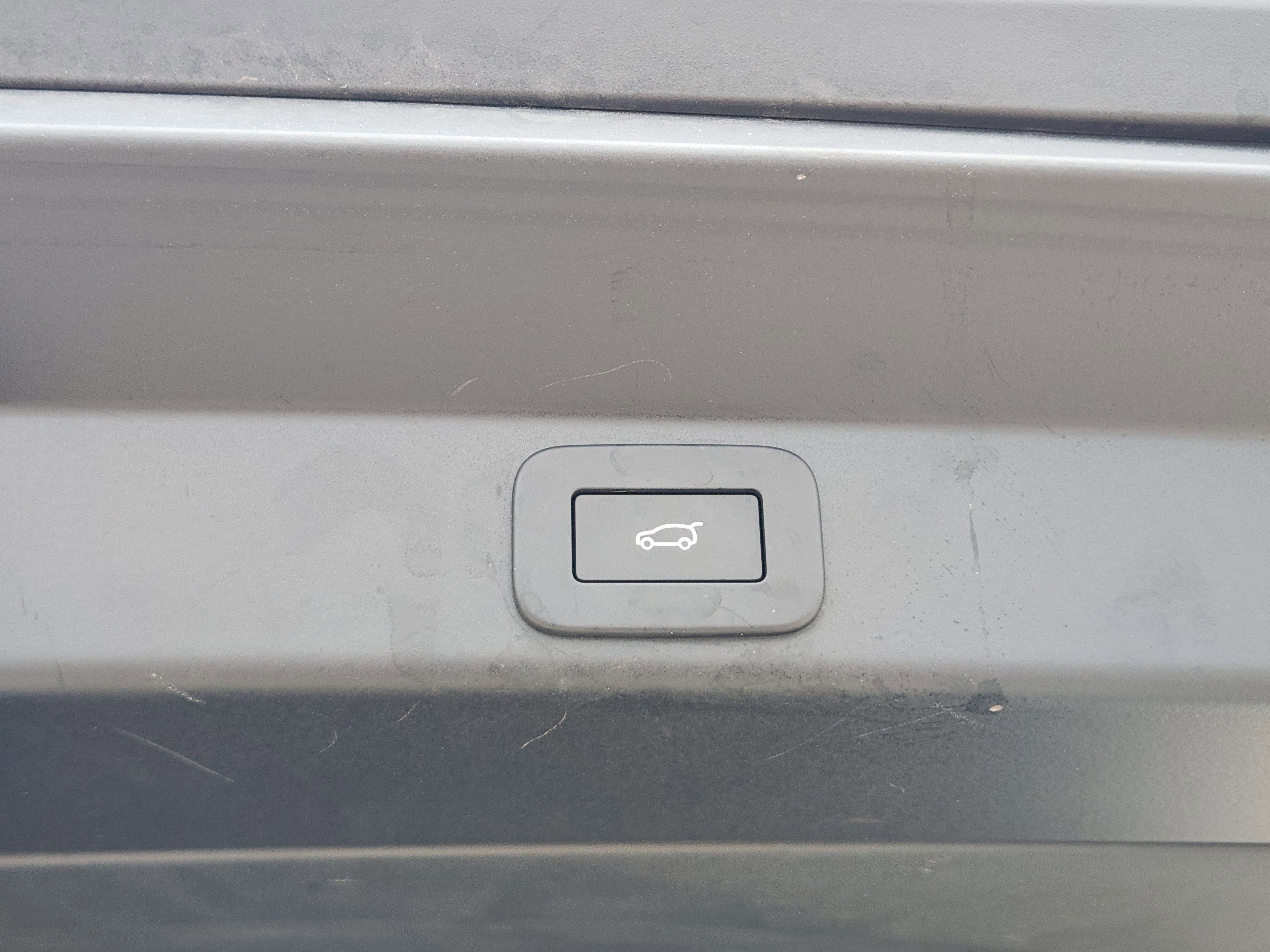 Certified 2026 Land Rover Range Rover Sport SE AWD/4WD image 35