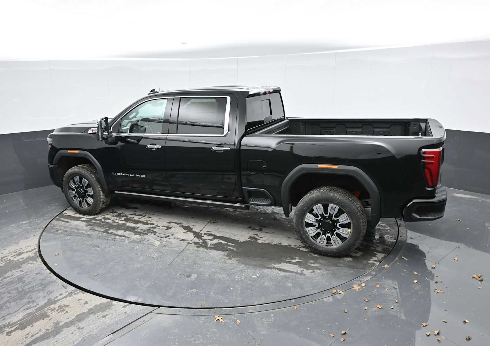 Used 2026 GMC Sierra 2500 Denali w/ Denali Reserve Package AWD/4WD image 28