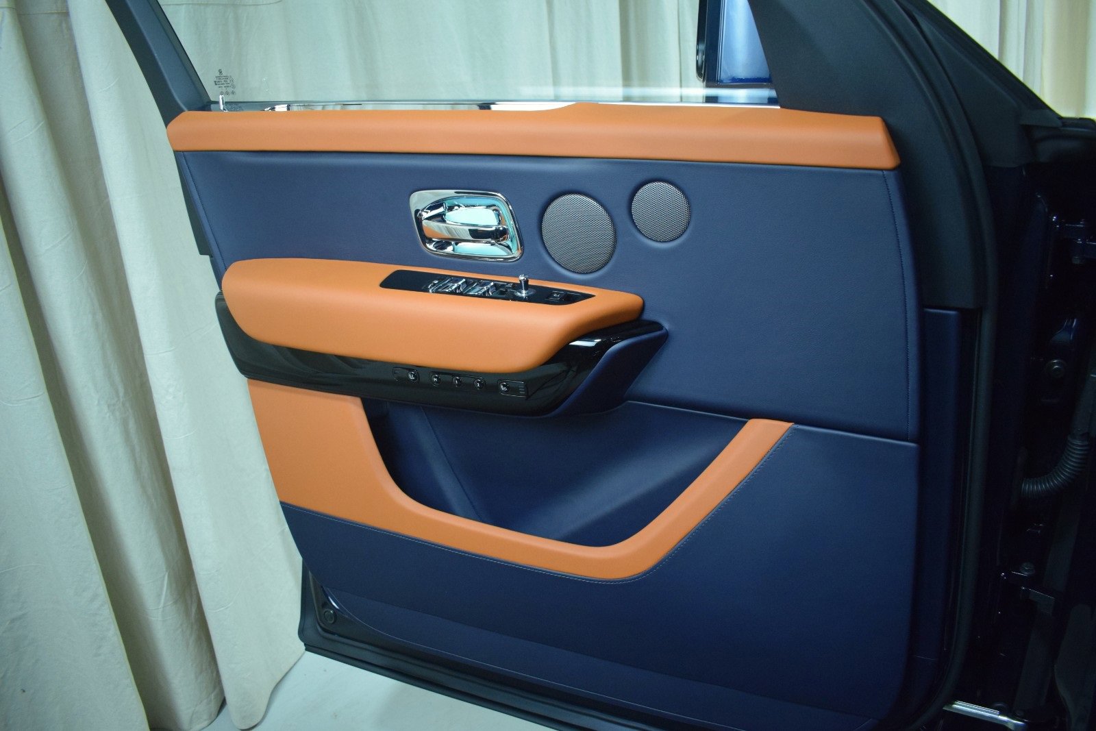 New 2026 Rolls-Royce Cullinan image 36