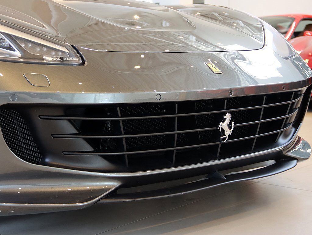 Certified 2017 Ferrari GTC4Lusso image 19
