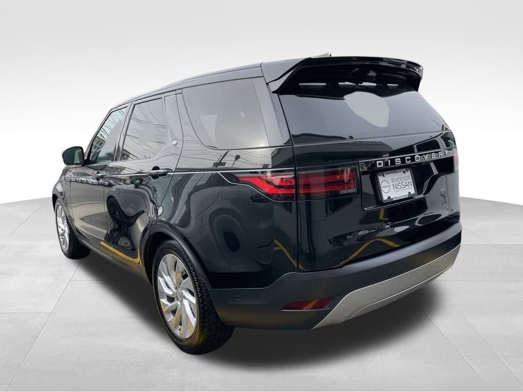 Used 2025 Land Rover Discovery S AWD/4WD image 5