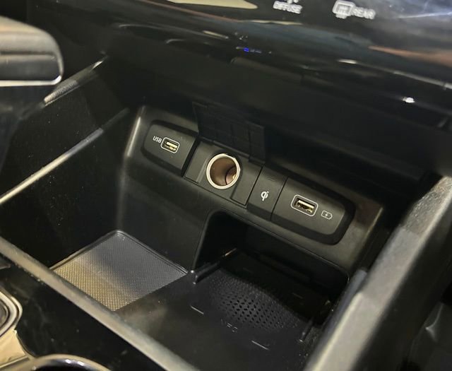 Used 2022 Hyundai Santa Cruz SEL Premium image 37