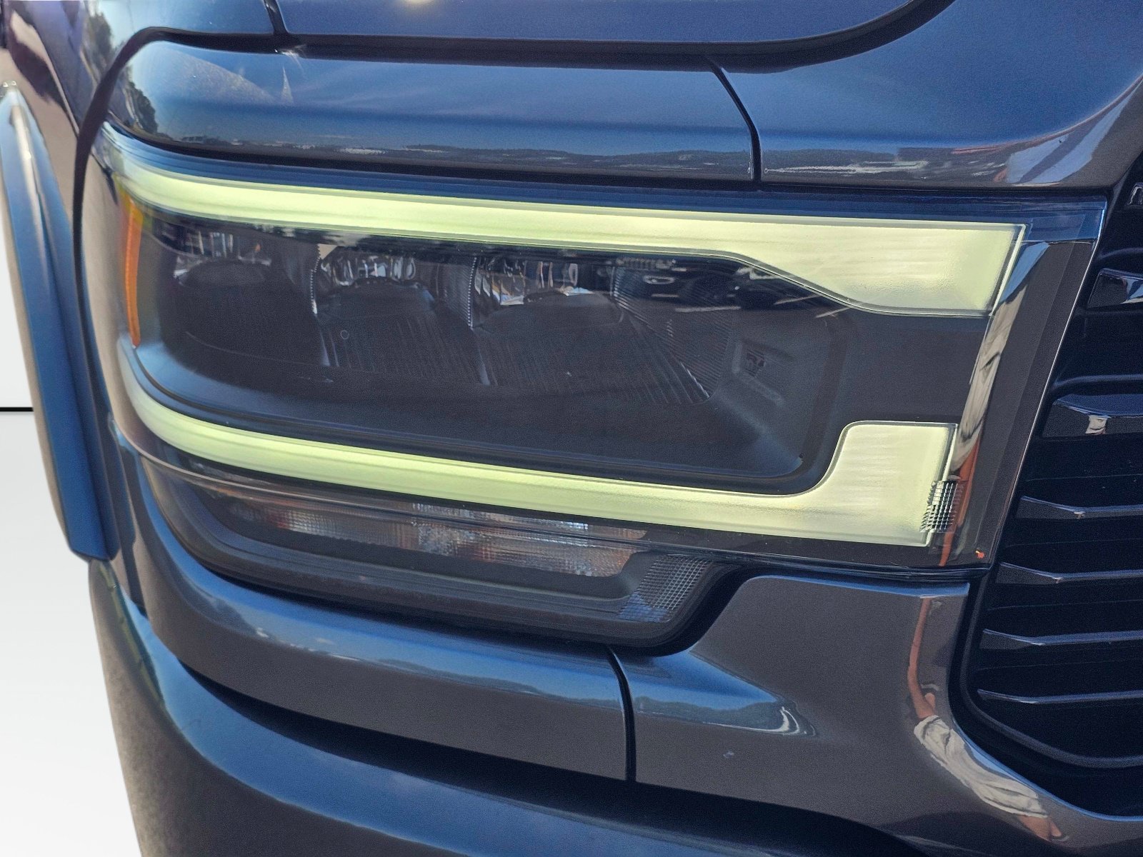 Used 2022 RAM 3500 Laramie w/ Night Edition AWD/4WD image 4