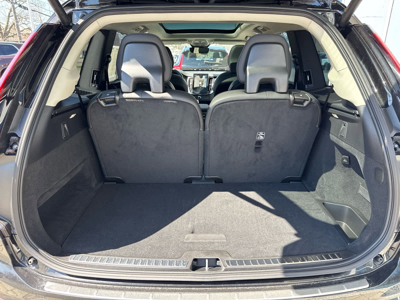 New 2026 Volvo XC90 T8 Ultra w/ Protection Package Premier AWD/4WD image 19