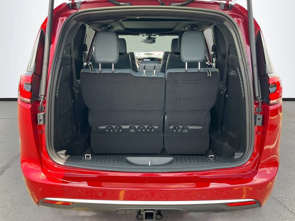 New 2027 Chrysler Pacifica Pinnacle w/ Theater Group FWD image 29