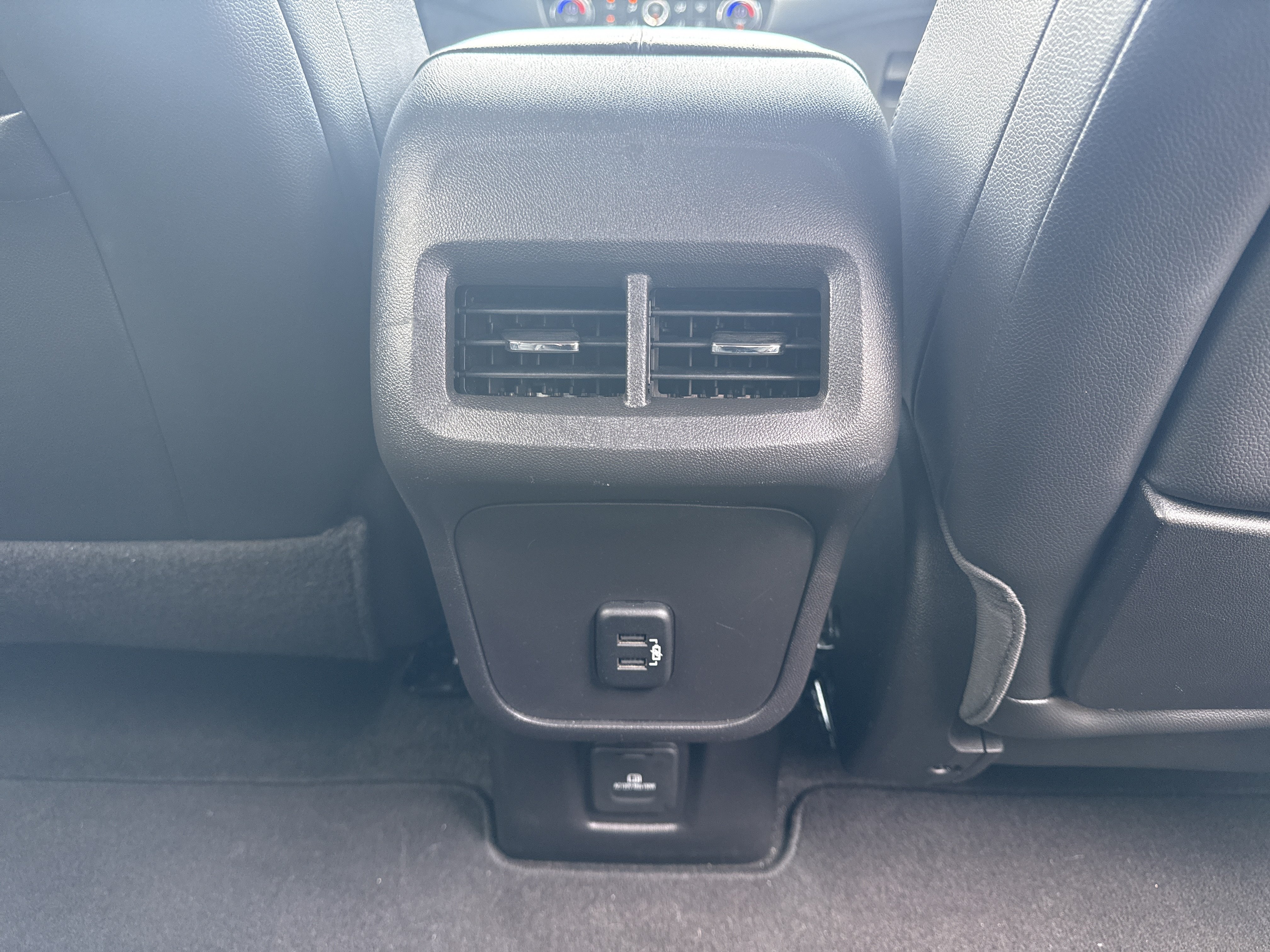 Used 2024 GMC Terrain SLT FWD image 24