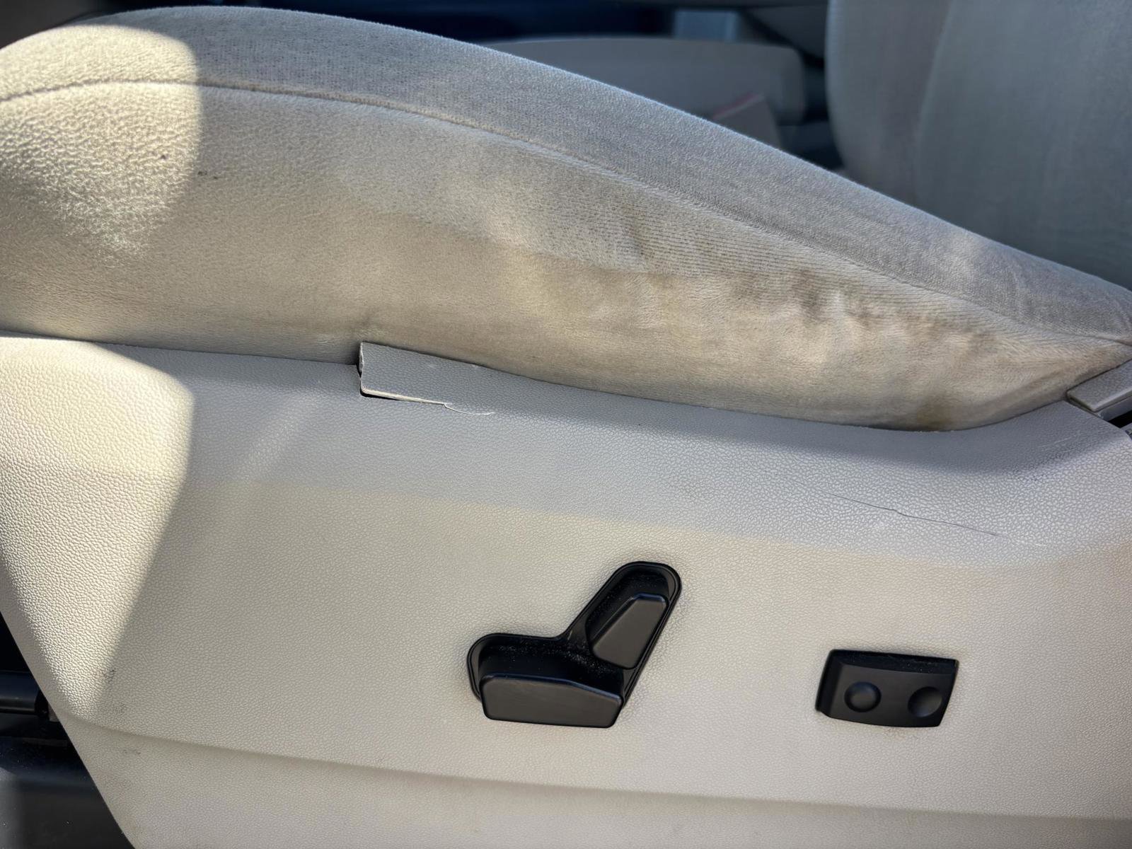 Used 2011 Chrysler Town & Country Touring w/ Security Group image 31