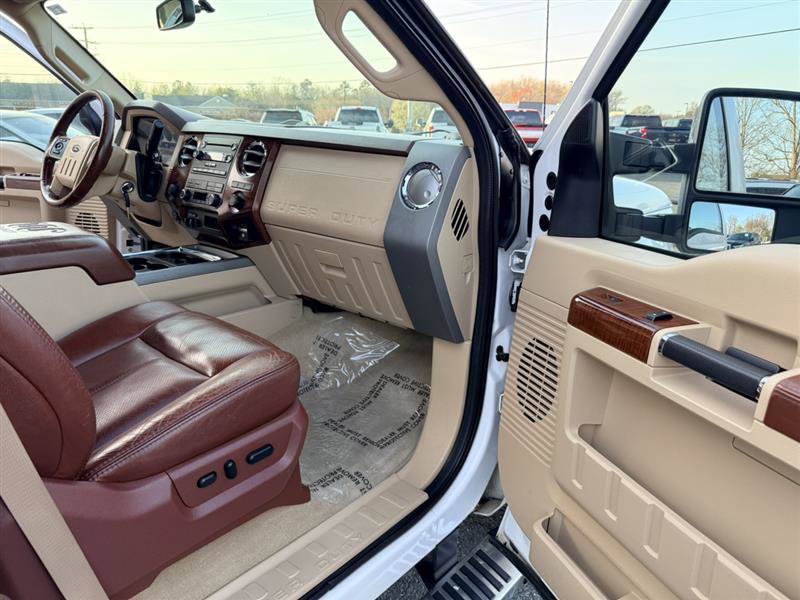 Used 2012 Ford F350 King Ranch w/ King Ranch w/Chrome Pkg image 11