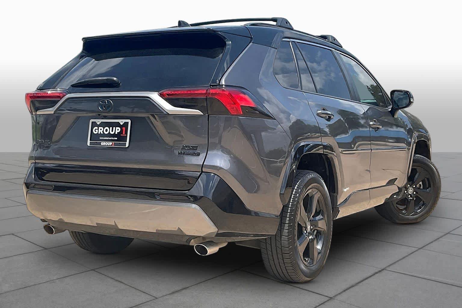 Used 2021 Toyota RAV4 XSE AWD/4WD image 13