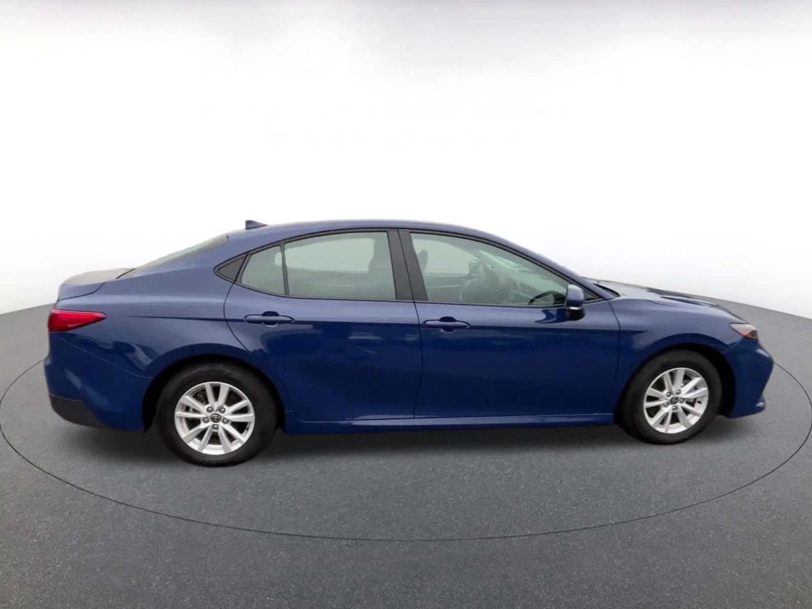 Used 2025 Toyota Camry LE image 16