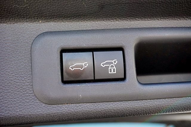 Used 2023 Toyota Sequoia Platinum AWD/4WD image 23