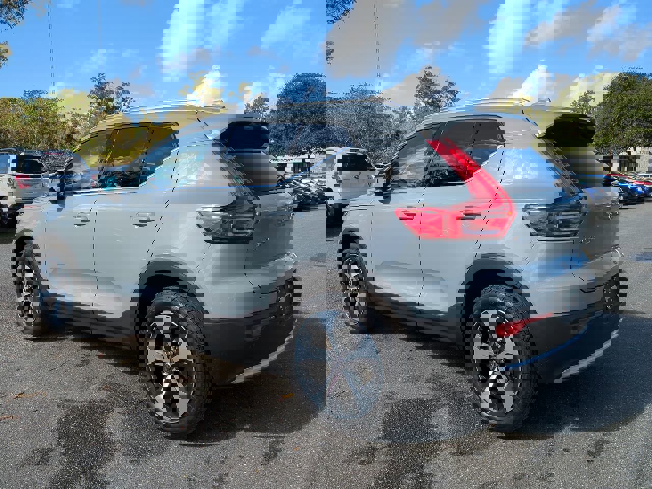 New 2025 Volvo XC40 B5 Core w/ Protection Package Premier image 6