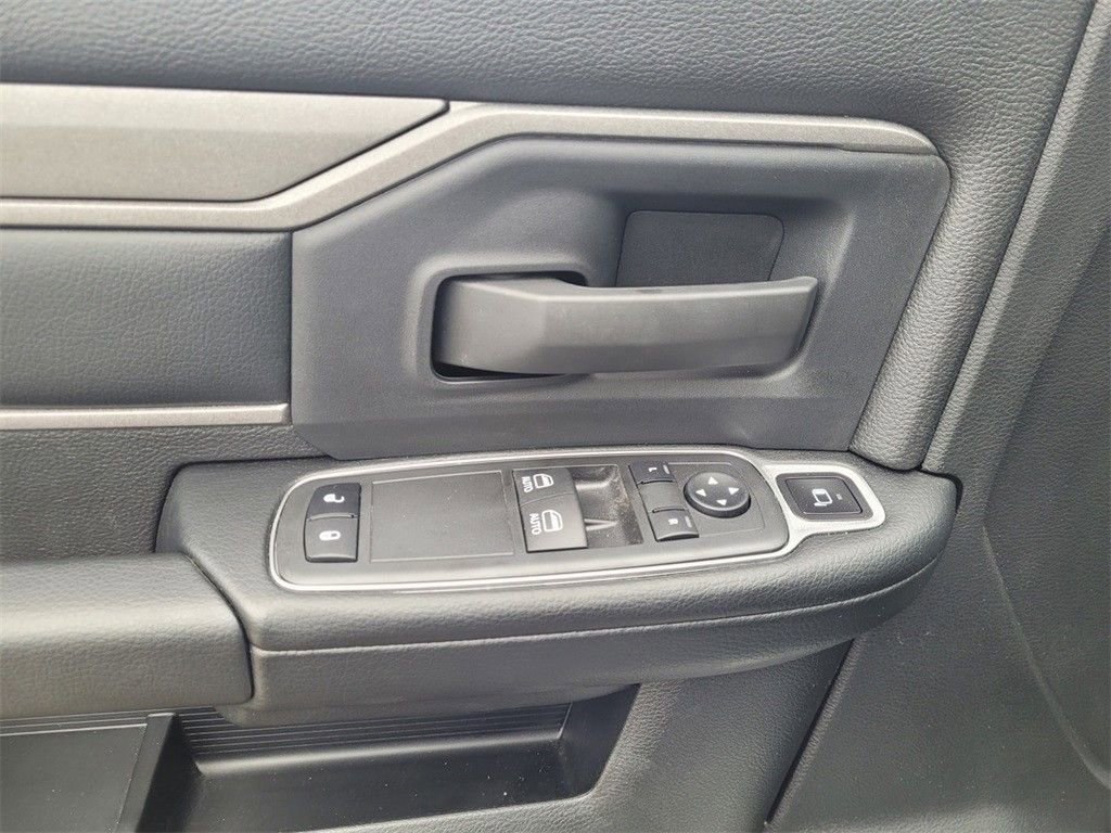 New 2024 RAM 5500 Tradesman AWD/4WD image 14