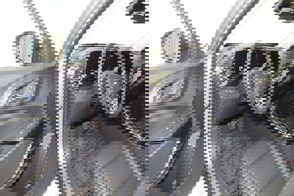 Used 2024 Chevrolet Trax ACTIV w/ Sunroof Package image 49