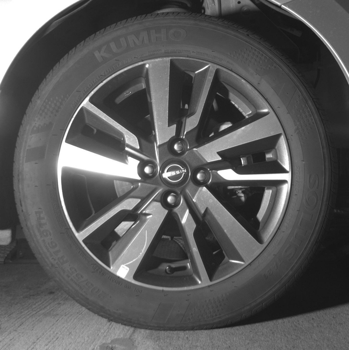 Used 2025 Nissan Versa SV image 13