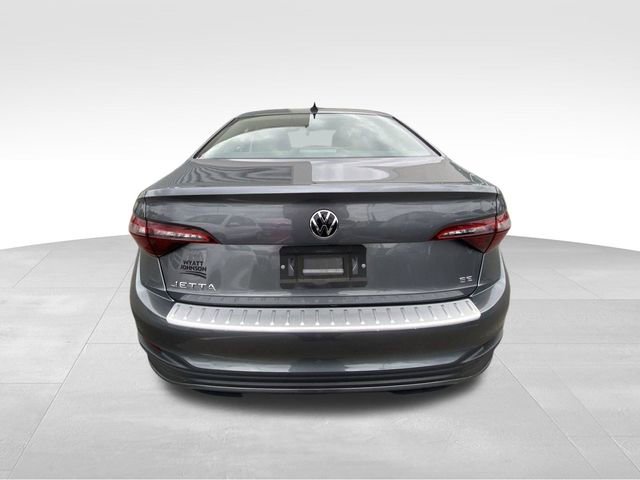 Used 2024 Volkswagen Jetta SE FWD image 8