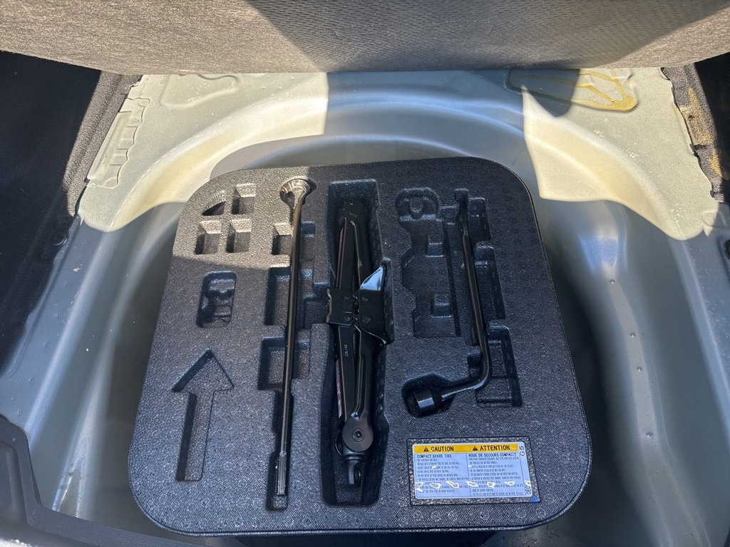 Used 2024 Toyota Corolla LE image 28